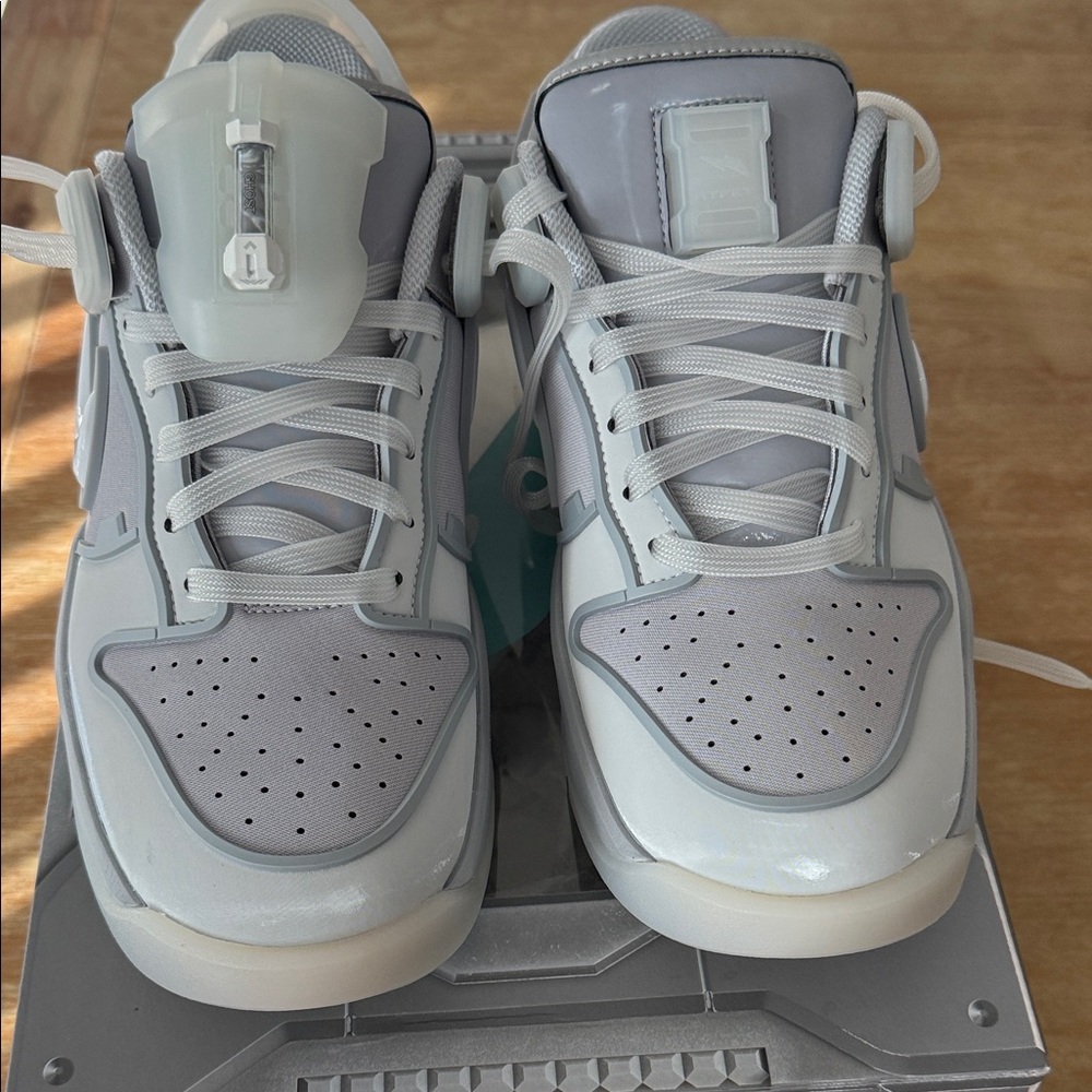 New Nike Dun RTFKT Ghost Genesis Sneakers all detachable